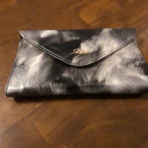 NWOT Ladies clutch